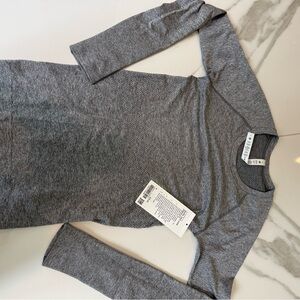 Lululemon Tech Swiftly Gray Long Sleeve Top size 6